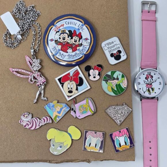 DISNEY TINKERBELL MINNIE MOUSE DAISY DUCK TRADING PIN LOT OF 11 WATCH NECKLACE - Picture 1 of 6